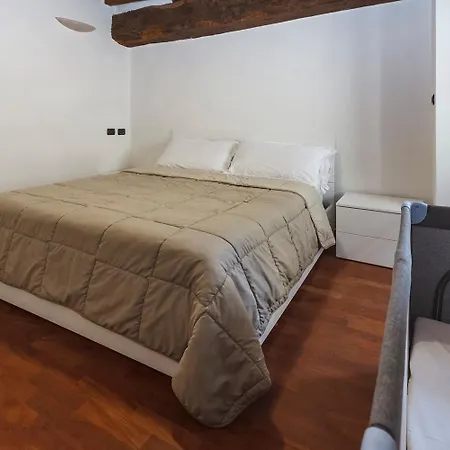 Apartment Con Travi A Vista Bergamo