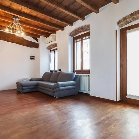 Con Travi A Vista Apartment Bergamo