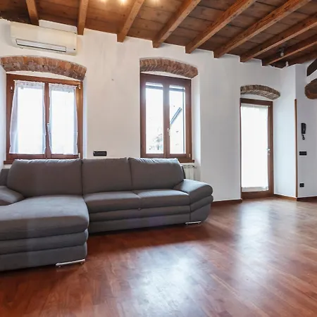 Apartament Con Travi A Vista Bergamo